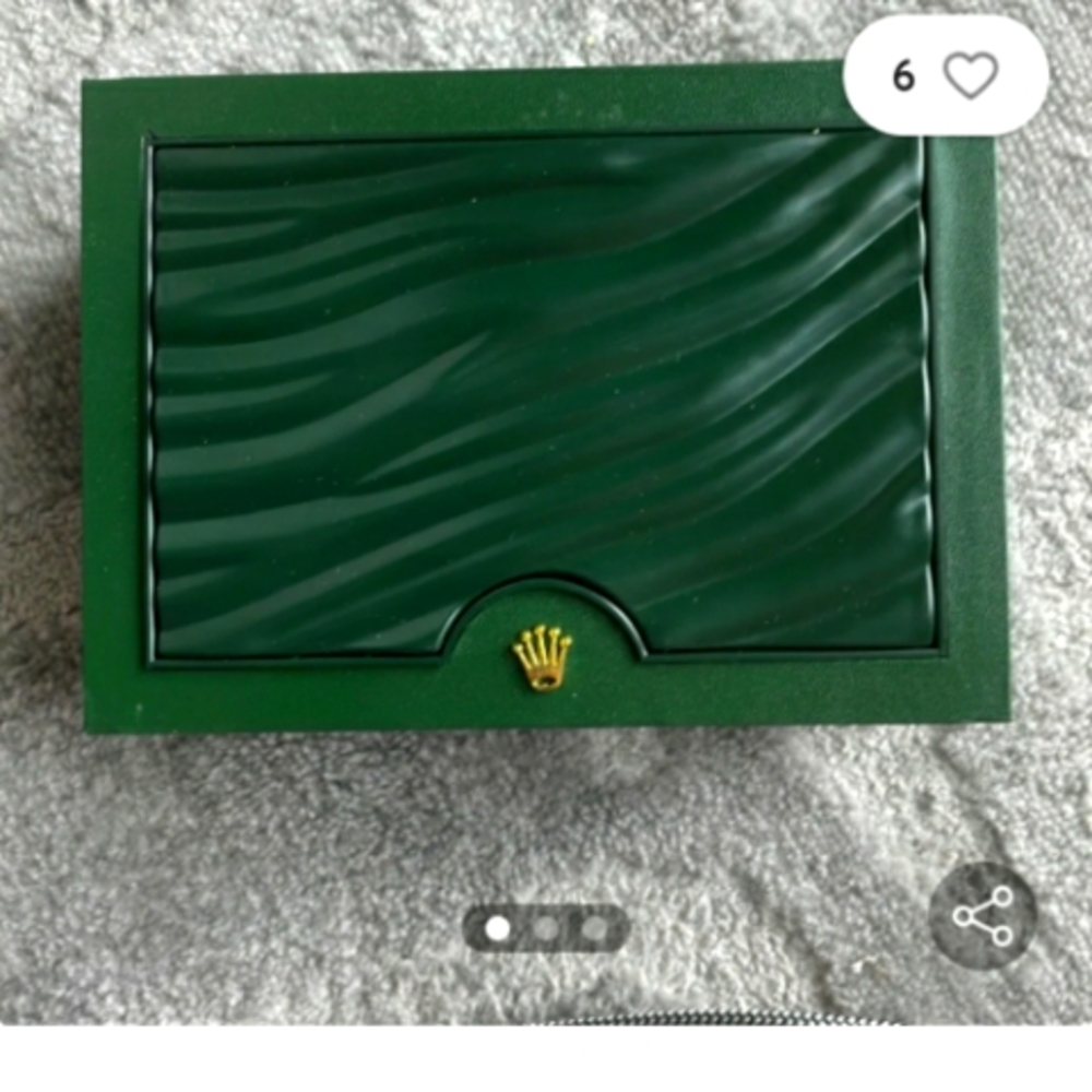 Original green Rolex case (watch not included)